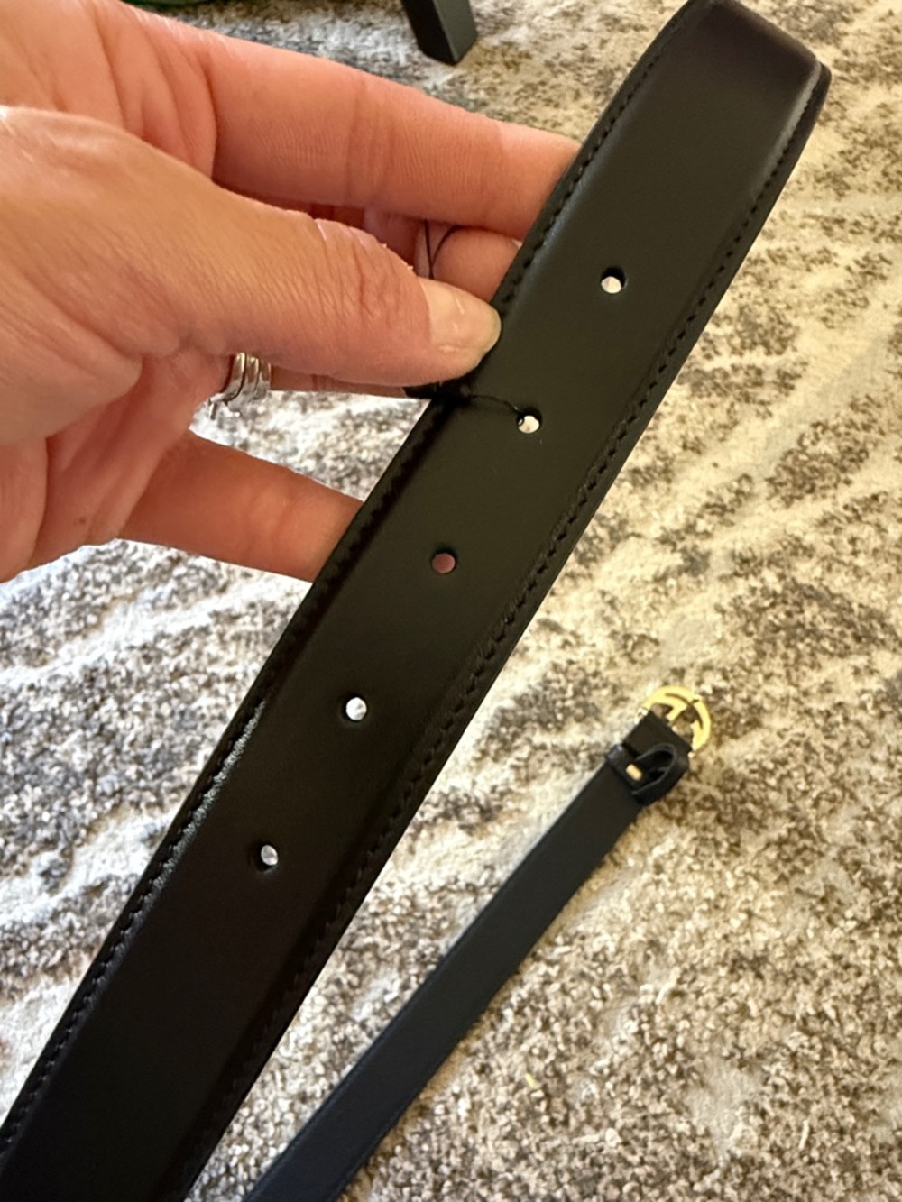 Gucci Black Leather Belt with Gold Double G Buckle - Picture 4 of 5